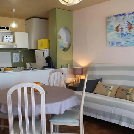 En Front De A Avec Terrasse Et Parking Prive - Fr-1-229c-72 Apartment *
